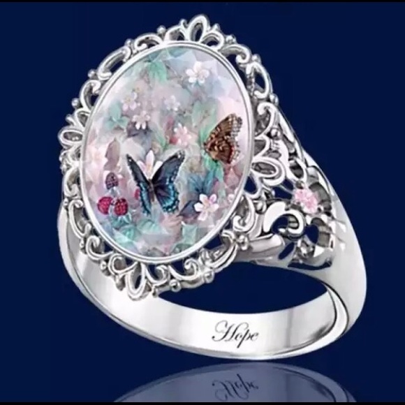 Romantic vintage style painted butterflies 🦋 ring, size 10 - Picture 1 of 4